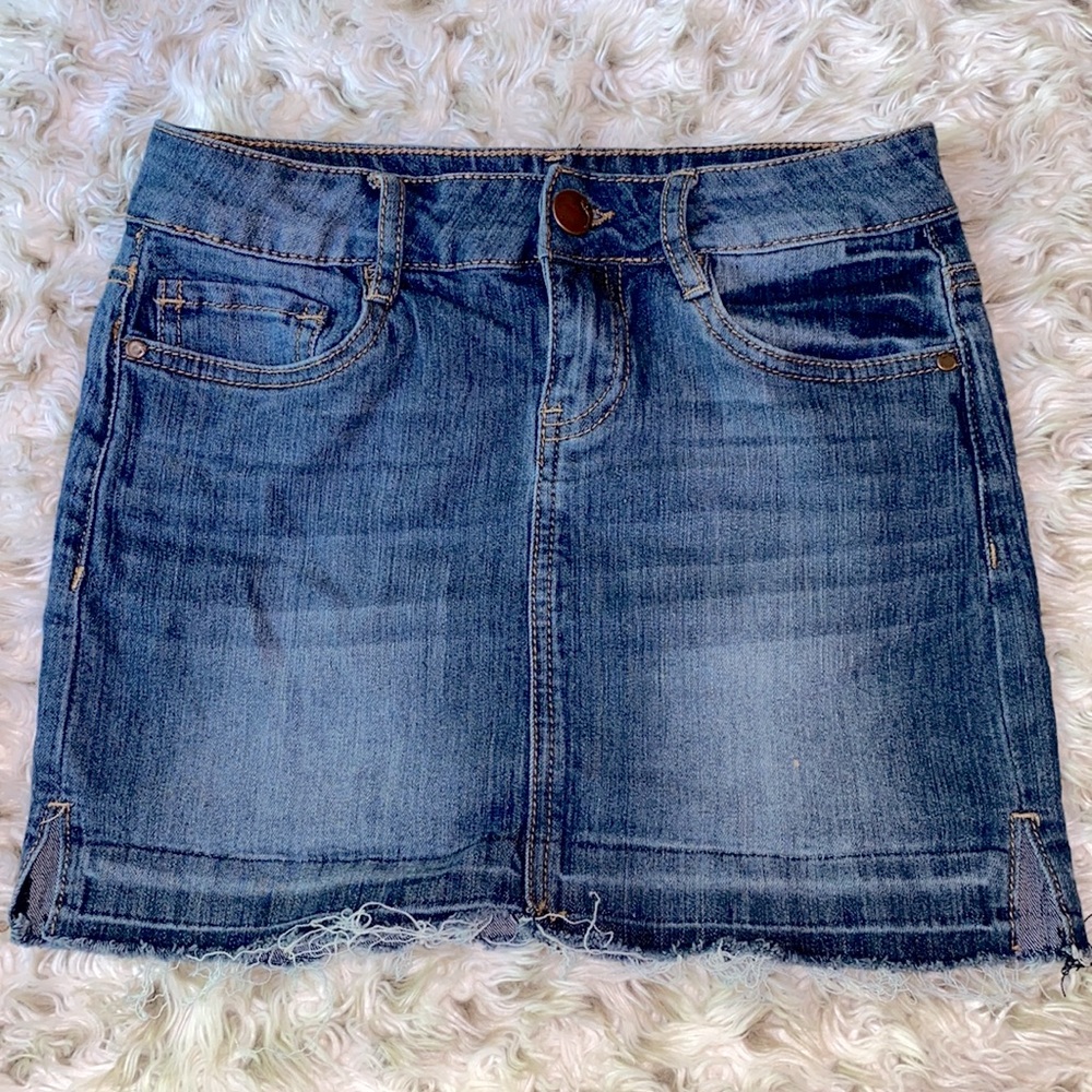 DOLLHOUSE Denim Skirt, sz 1